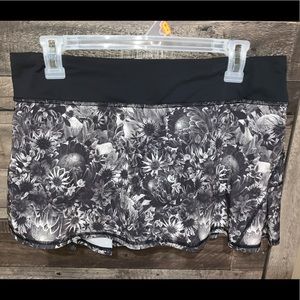 Brand New Lululemon Women’s Regular Skirt